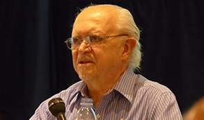 Prof. Mario J. Molina, 1995 Chemistry Nobel Prize, presenting at LE STUDIUM conference Climate, Air Quality and Health